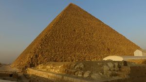 Were the Pyramids built before the Flood? Deciphering Biblical Chronology