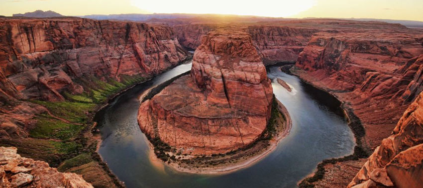 Figure 1. Horse Shoe Bend is a spectacular geological twist carved into the Colorado Plateau near Page, Arizona.